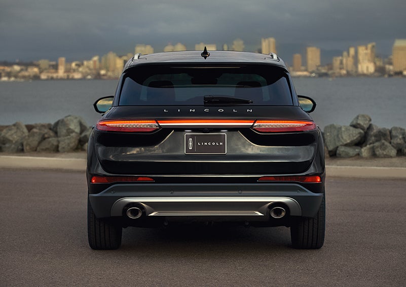 The rear lighting of the 2024 Lincoln Corsair® SUV spans the entire width of the vehicle. | Asheville Lincoln in Asheville NC