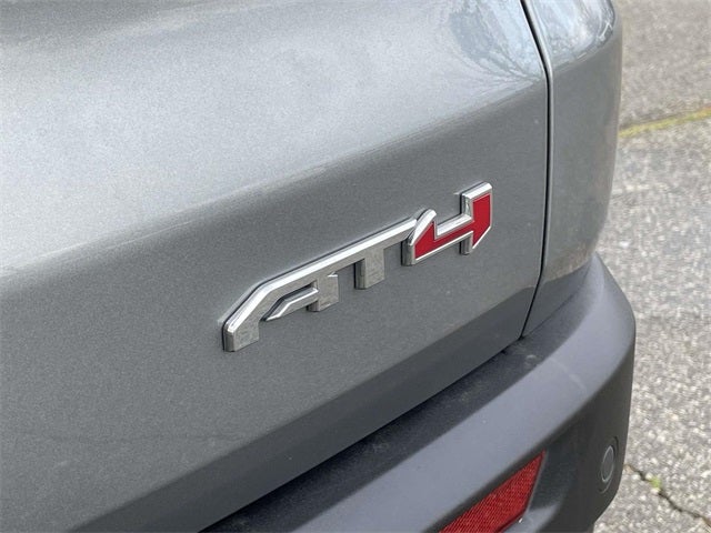 2024 GMC Acadia AT4