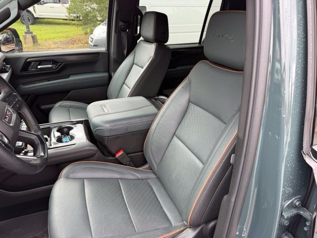 2025 GMC Yukon XL AT4