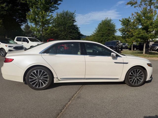 2017 Lincoln Continental Select