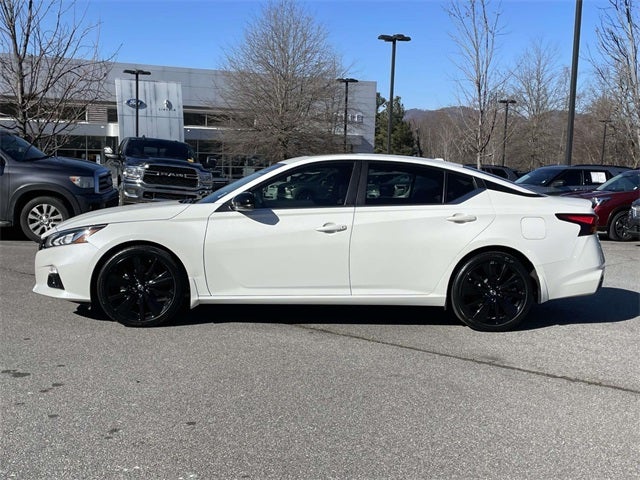 2022 Nissan Altima 2.5 SR