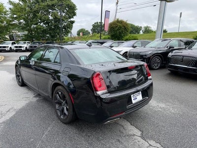 2021 Chrysler 300 Touring