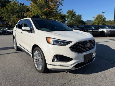 2022 Ford Edge Titanium