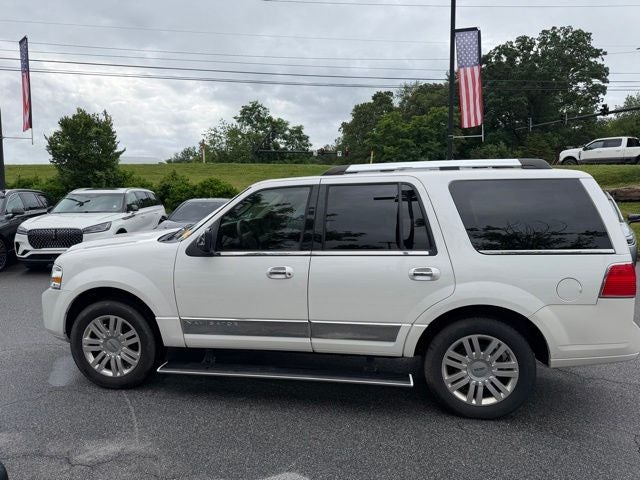 2014 Lincoln Navigator Base