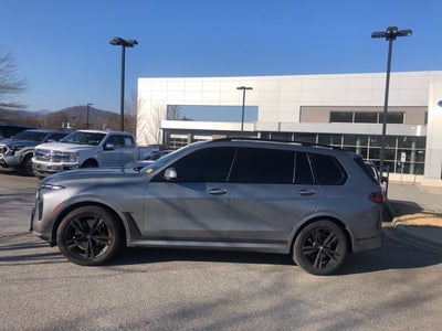 2023 BMW X7 xDrive40i