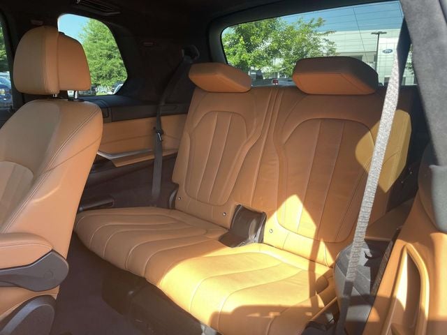 2021 BMW X7 M50i