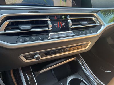 2021 BMW X7 M50i