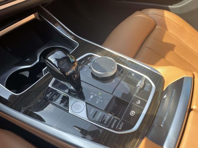2021 BMW X7 M50i