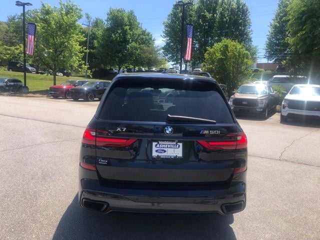 2021 BMW X7 M50i