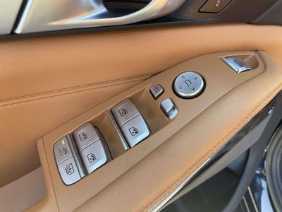 2021 BMW X7 M50i