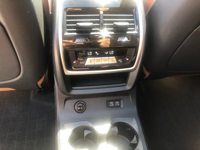 2021 BMW X7 M50i