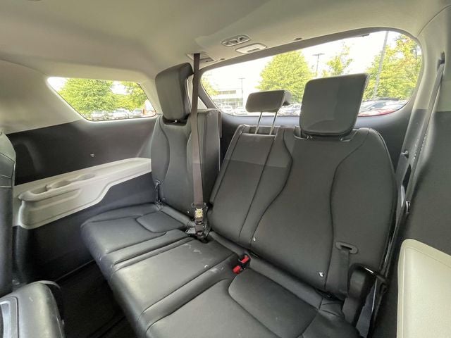 2023 Kia Carnival LX Seat Package