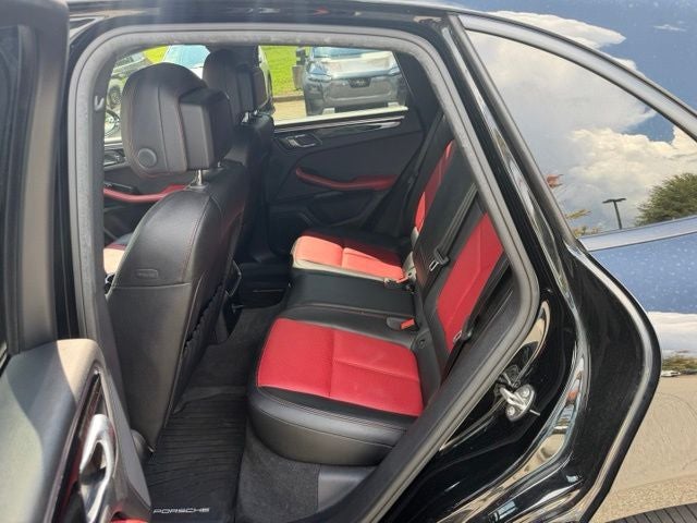 2018 Porsche Macan Base