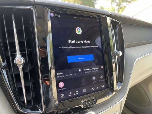 2023 Volvo XC60 B6 Ultimate Dark Theme