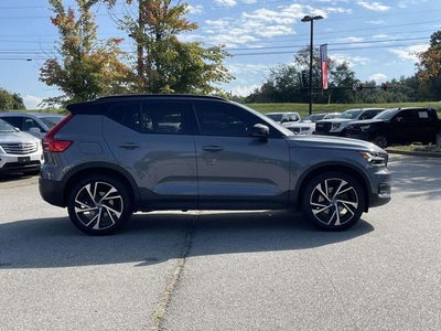 2021 Volvo XC40 R-Design