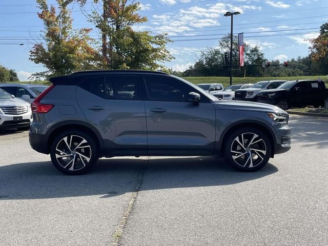 2021 Volvo XC40 R-Design