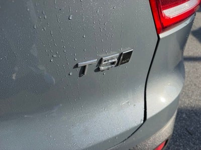 2021 Volvo XC40 R-Design