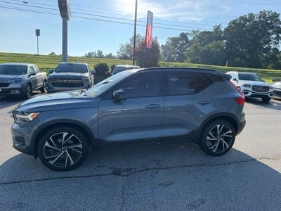 2021 Volvo XC40 R-Design