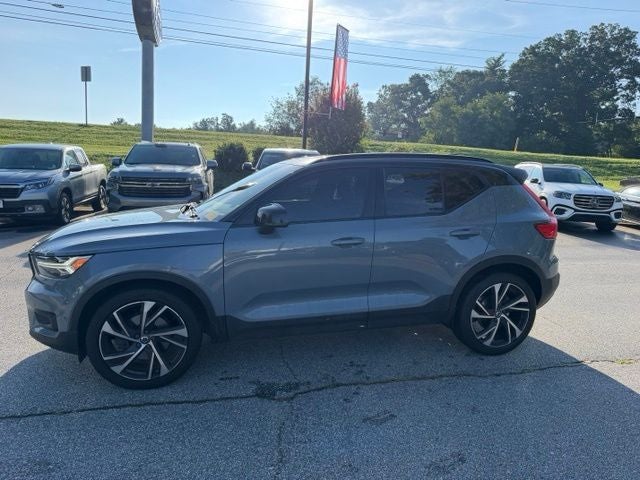 2021 Volvo XC40 R-Design