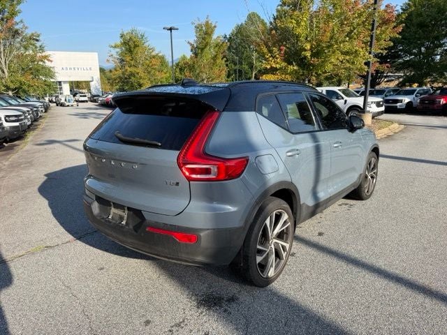2021 Volvo XC40 R-Design