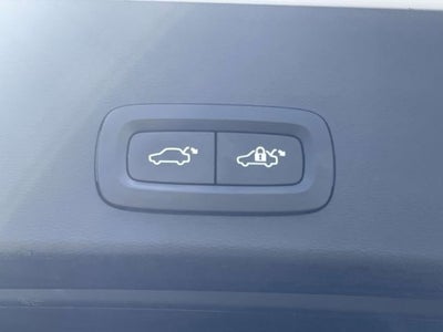 2022 Volvo XC40 Recharge Pure Electric P8 Ultimate