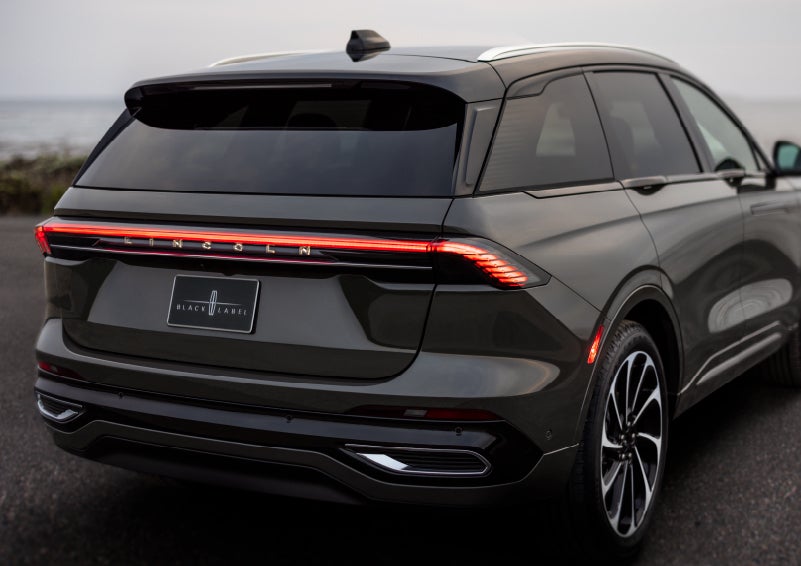 The rear of a 2024 Lincoln Black Label Nautilus® SUV displays full LED rear lighting. | Asheville Lincoln in Asheville NC