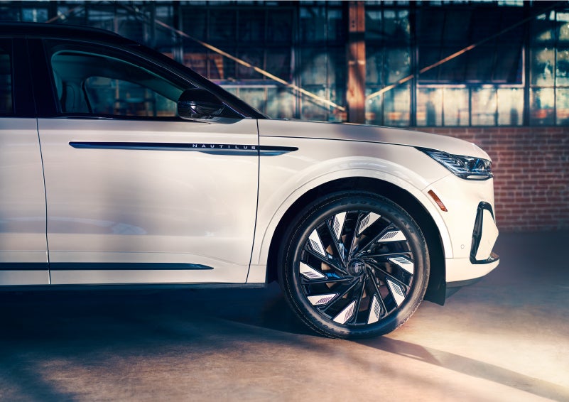 The wheels of the available Jet Appearance Package are highlighted. | Asheville Lincoln in Asheville NC