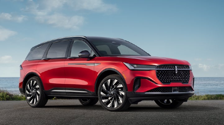 A 2025 Lincoln Nautilus® Reserve model is shown with the stylish available Jet Appearance Package. | Asheville Lincoln in Asheville NC