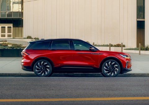 2025 Lincoln Nautilus® SUV with the available Jet Appearance Package and Hybrid transmission. | Asheville Lincoln in Asheville NC