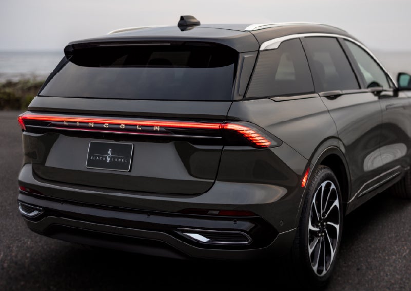 The rear of a 2026 Lincoln Black Label™ Nautilus® SUV displays full LED rear lighting. | Asheville Lincoln in Asheville NC