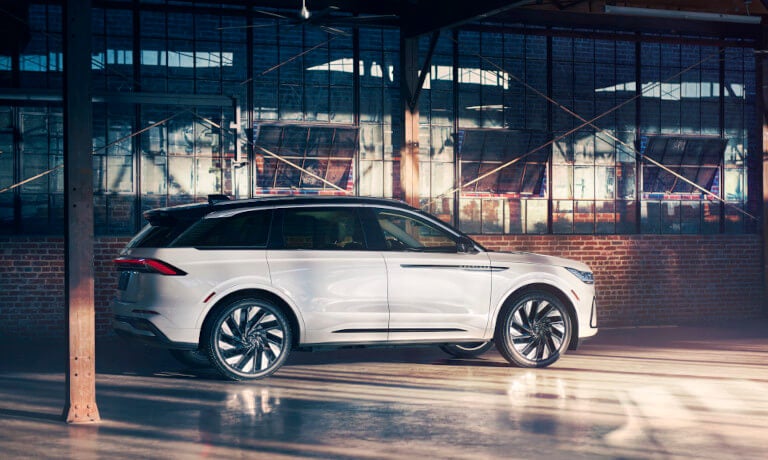2026 Lincoln Nautilus side view in empty warehouse