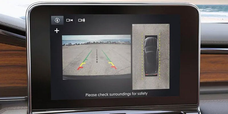Detail view of Lincoln rearview camera interface